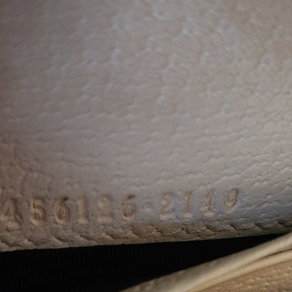 Gucci GG White Berry Marmont Bifold Card Case Wallet - Picture 8 of 9